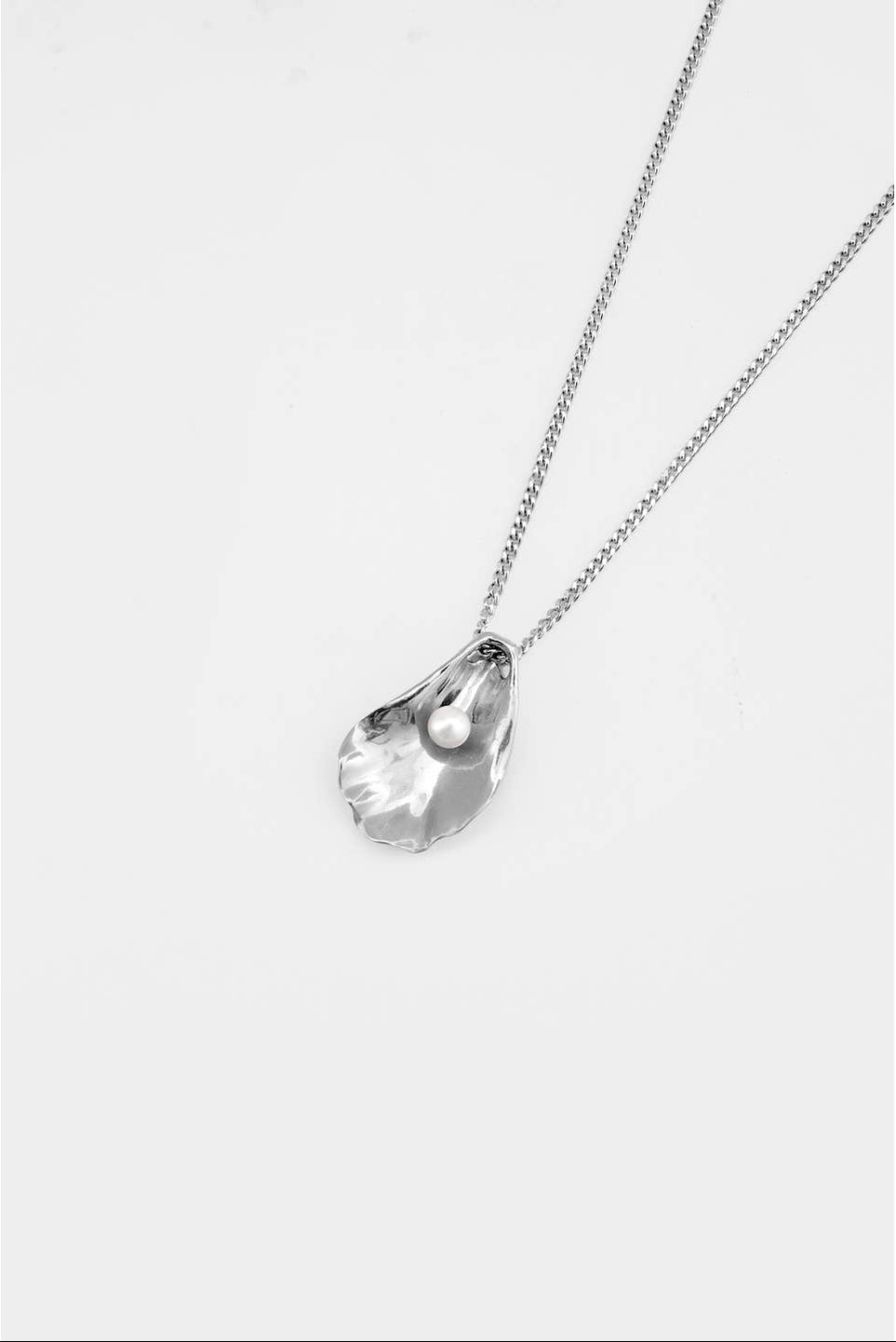 Oyster Shell Necklace Silver