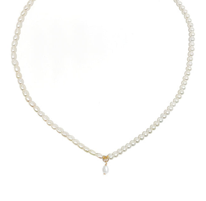 Contrast Petite Pearl Necklace