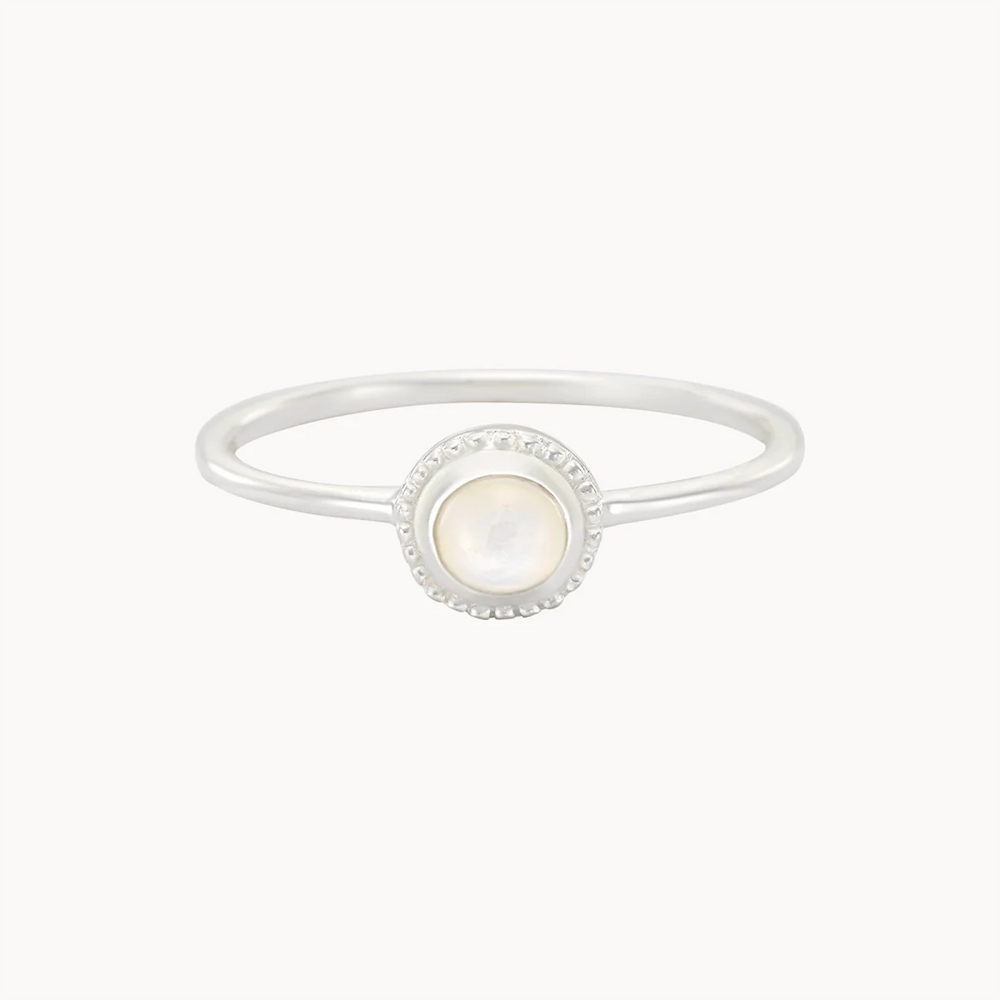 Full Moon Light Mother Of Pearl Ring Silver