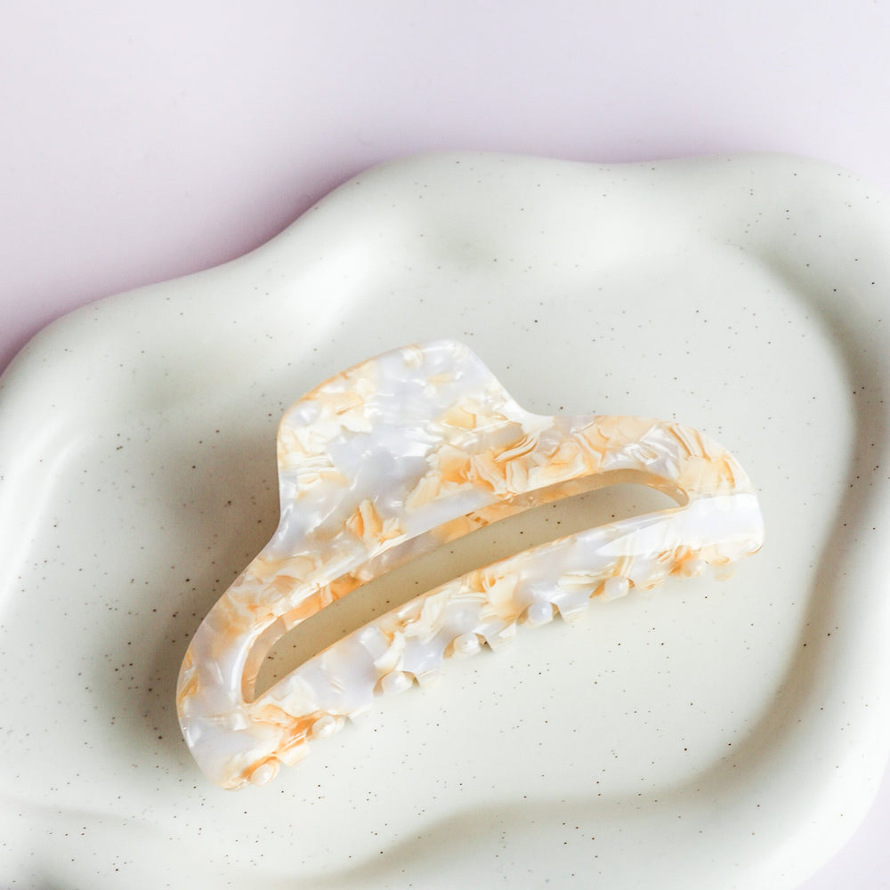 The Lydia Hair Clip Pearly Beige