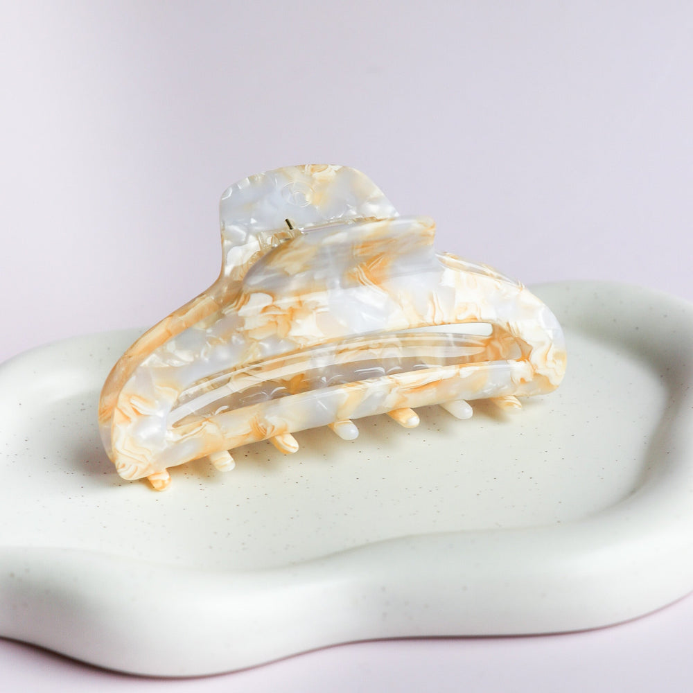 The Lydia Hair Clip Pearly Beige