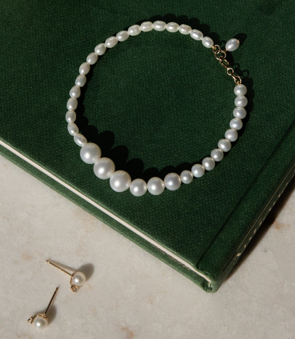 Gradual Pearl Bracelet