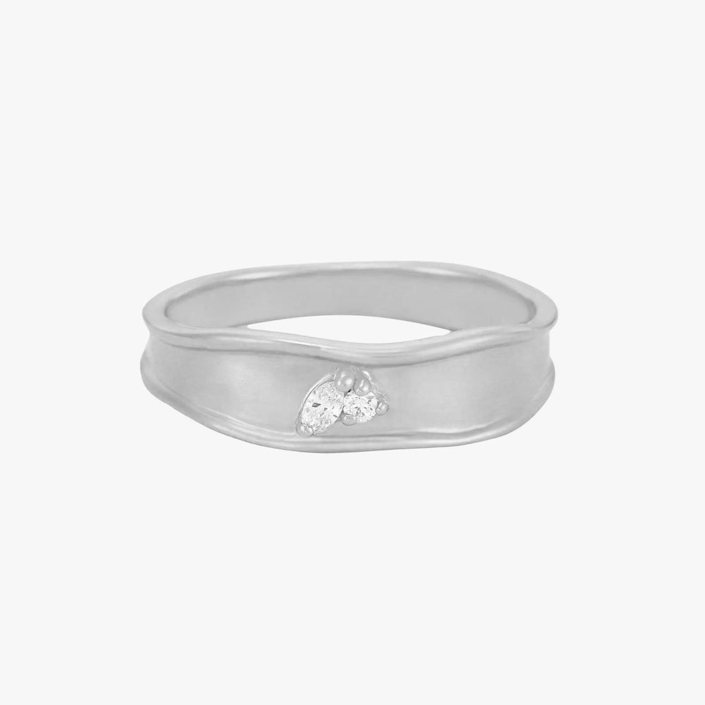 Lean On Me Band Ring