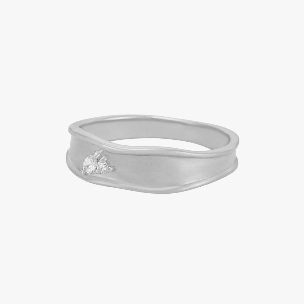 Lean On Me Band Ring