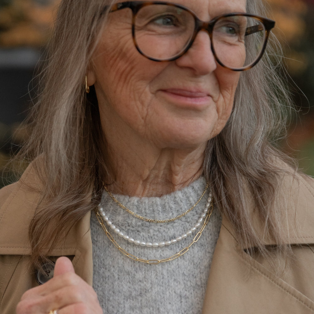 Roberts Paperclip Chain Necklace Gold