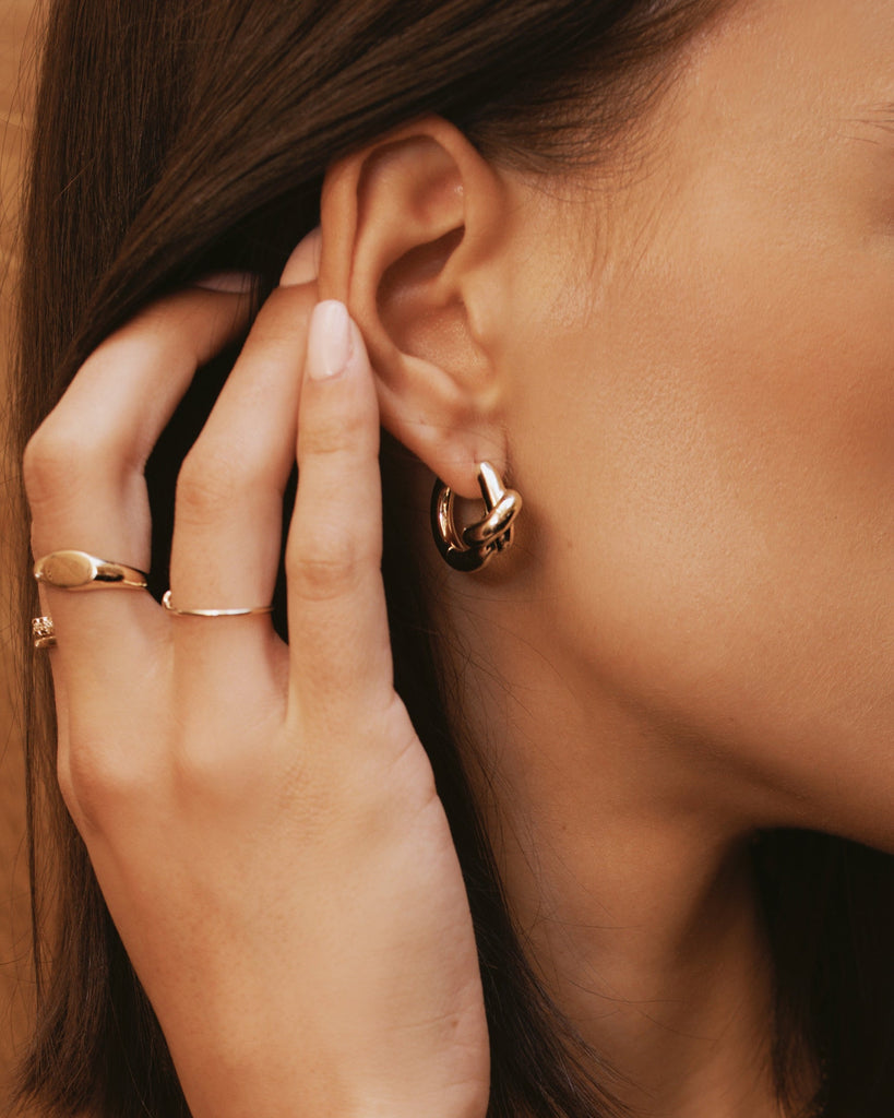 Knot Hoops Gold