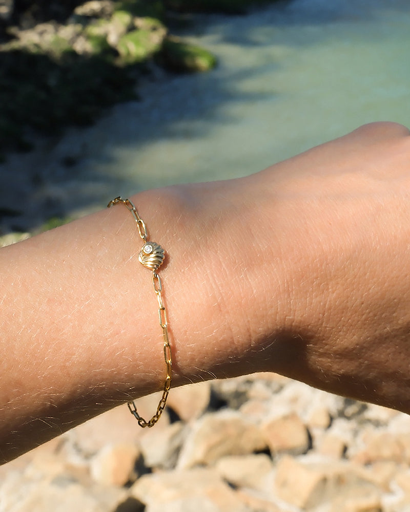 Shell Connector Bracelet Gold