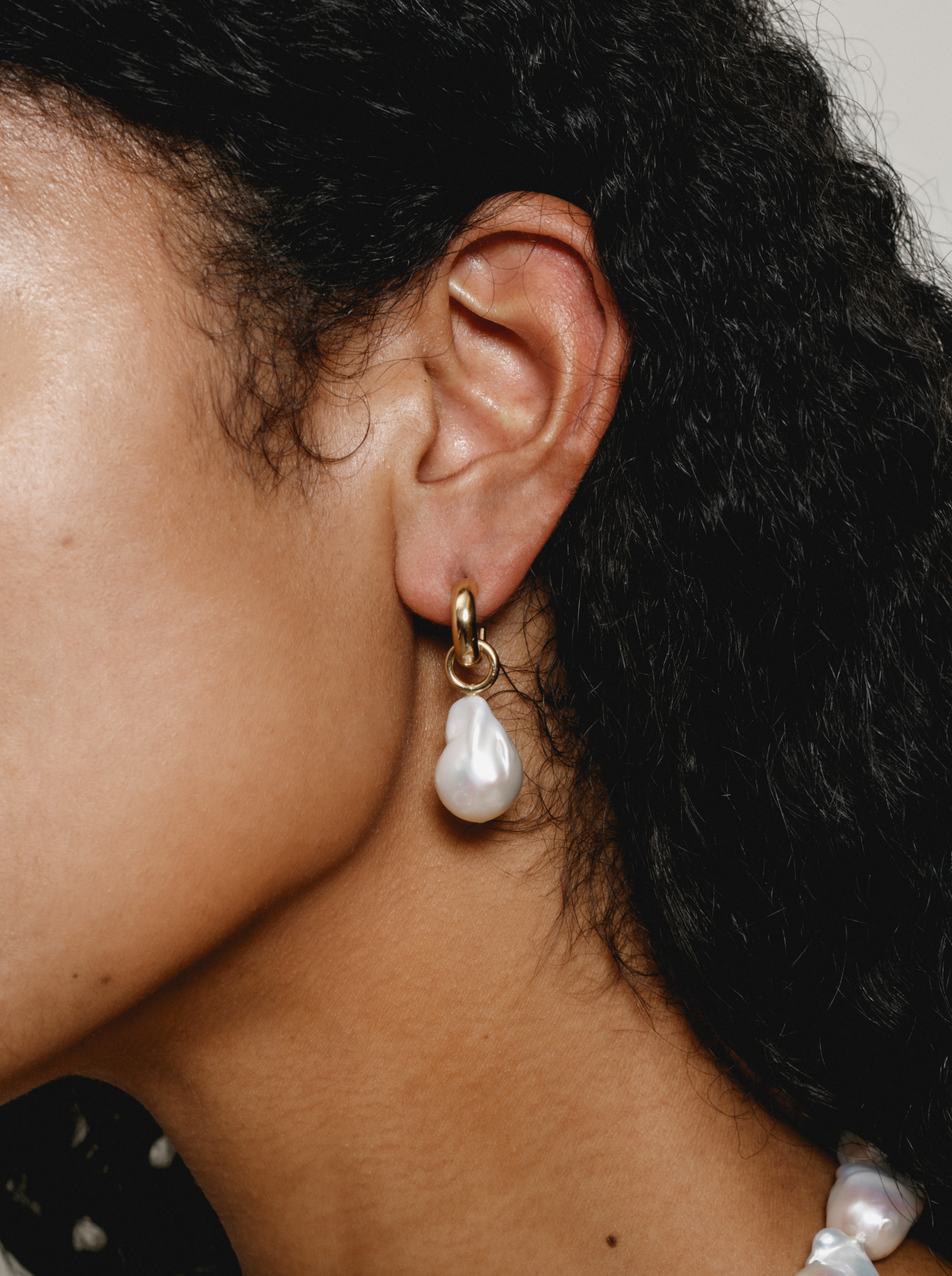 Suki White Pearl Earrings Gold