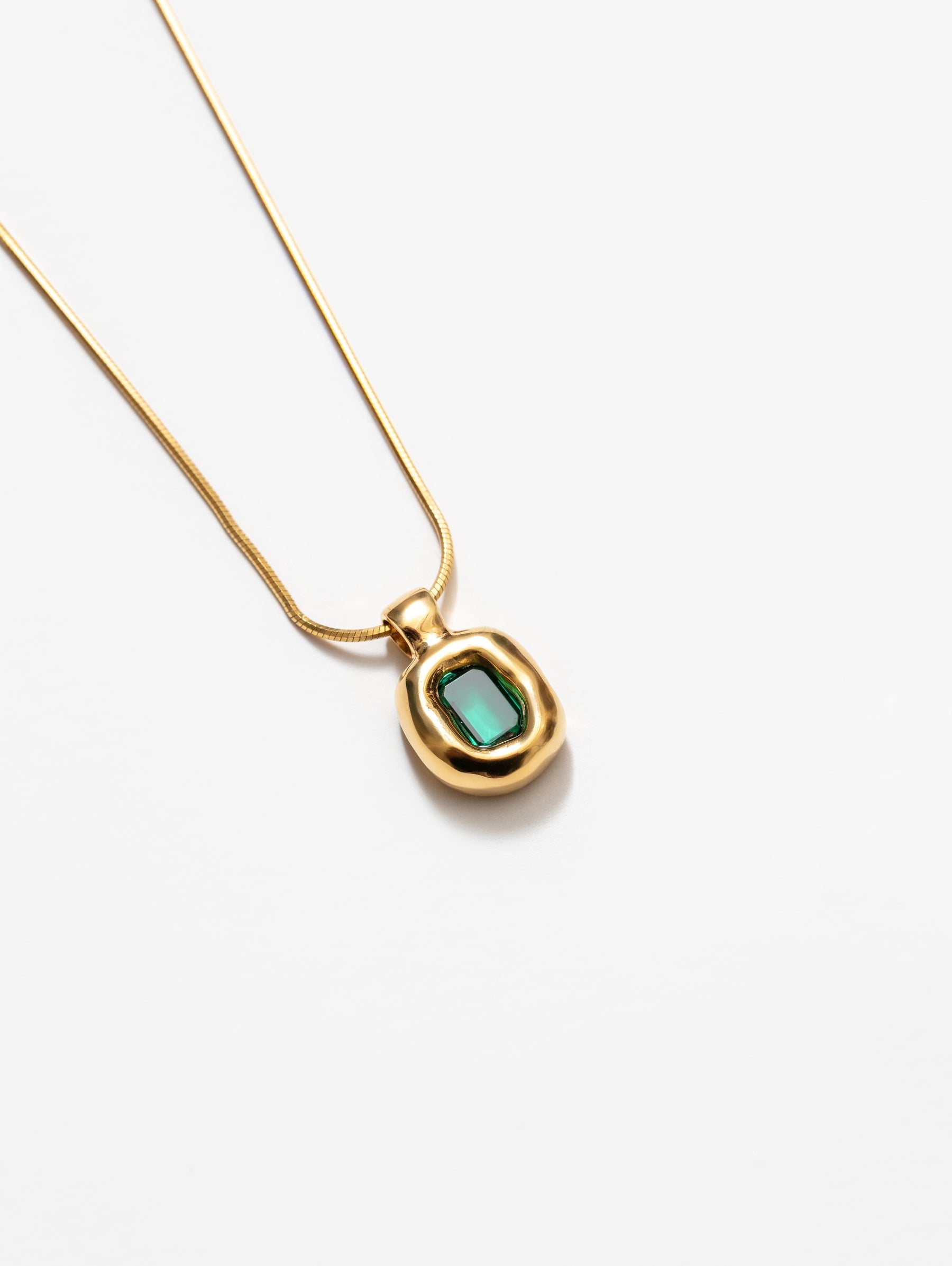 Freya Necklace Green and Gold