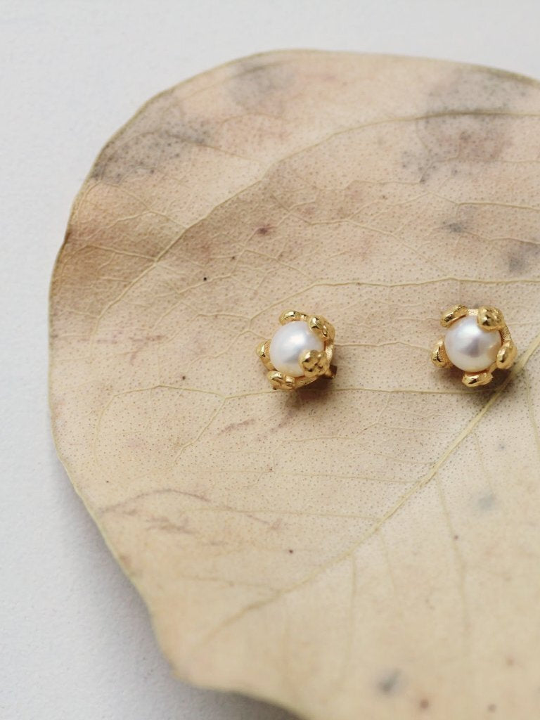 Tiny Pearl Flower Studs